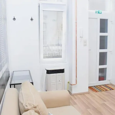 1066 O U 46 Apartamento Budapest