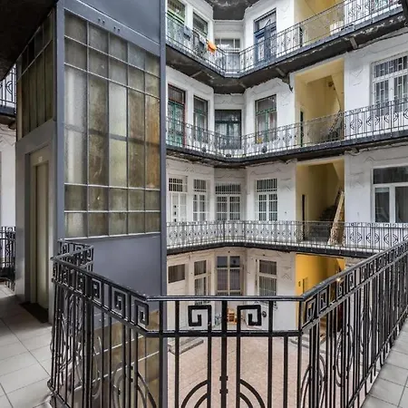 Colorwave Apartment